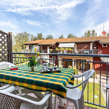 Residence La Corte Near Gardaland กัสเตลนูโอโว เดล การ์ดา ภายนอก รูปภาพ