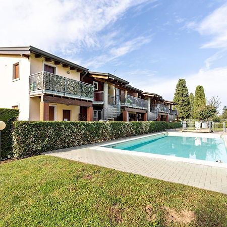 Residence La Corte Near Gardaland กัสเตลนูโอโว เดล การ์ดา ภายนอก รูปภาพ