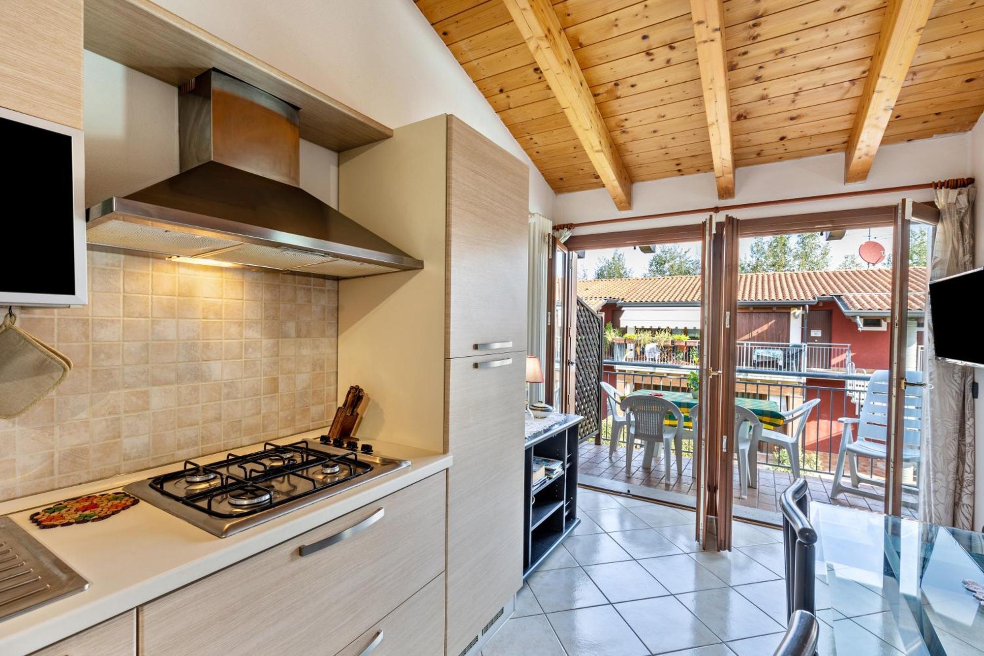 Residence La Corte Near Gardaland กัสเตลนูโอโว เดล การ์ดา ภายนอก รูปภาพ